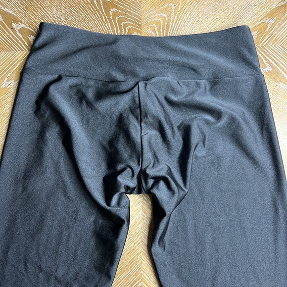 ONZIE Grey Shimmer Capri Pant Legging S/M - Picture 7 of 9